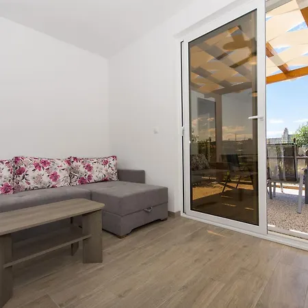 Apartment Uno *
